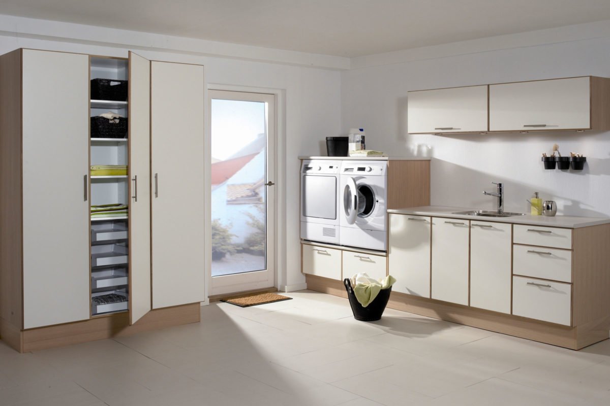 DESIGN HVIT EIK VASKEROM