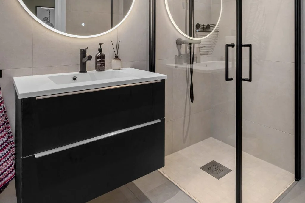 Nordsjo-bad-Trondheim-riga-sort-eik-2